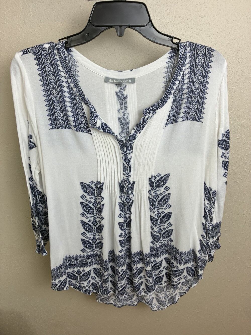 DANIEL RAINN Women's White Blue V Neck Peasant Casual Boho Rayon Top L